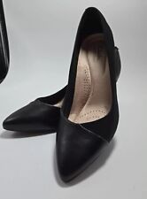 Size women clarks for sale  Kennesaw