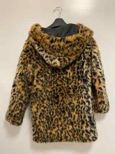 New faux fur d'occasion  Expédié en Belgium