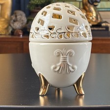 Vtg porcelain footed d'occasion  Expédié en Belgium