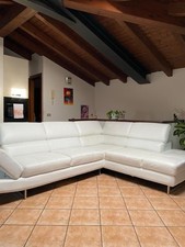 Divano bianco pelle usato  Pescantina