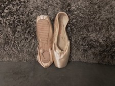 Pointe shoes capulet for sale  HERNE BAY