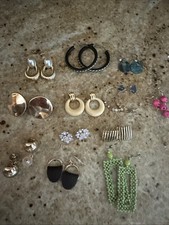 Lot pairs earrings for sale  Chicago