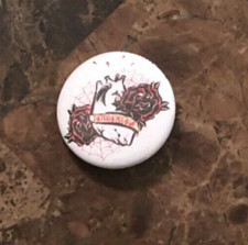 Vintage pinback button d'occasion  Expédié en Belgium