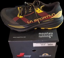 Scarpa trail sportiva usato  Tivoli