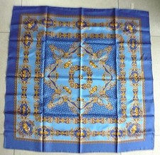 Carré soie andré d'occasion Carré soie andré d'occasion  Champagnole