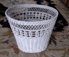 White wicker waste for sale  Mcdonough