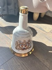 Set bells whiskey for sale  STREET