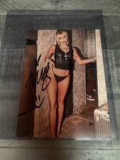 8x6 autografata miley usato  Spedire a Italy