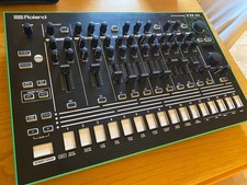 Roland rhythm performer usato  Bologna