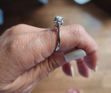 Anello solitario con usato  Episcopia