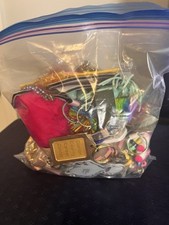 Pounds miscellaneous keychains for sale  Spotsylvania