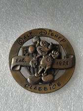 Ancien badge mickey. d'occasion  Trouville-sur-Mer