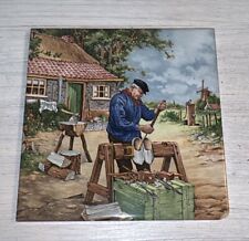 Telha cerâmica cênica vintage Royal Mosa Holland "The Wooden Shoe Maker" 6x6 *LEIA comprar usado  Enviando para Brazil