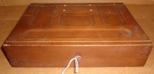 7.5 wooden desk for sale  Ville Platte