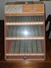 Vitrine de ferragens de broca de aço vintage, chave faltando comprar usado  Enviando para Brazil