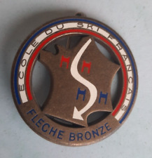 Broche insigne ecole d'occasion  Montesson