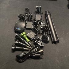 Usado, Conjunto de acessórios usados GoPro com estojo e cabos comprar usado  Enviando para Brazil