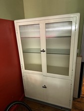 Arztschrank 60iger jahre gebraucht kaufen  Berlin