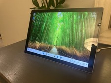 Microsoft Surface Pro 7 Core i5 / 8GB RAM / 128GB WiFi apenas tela leve arranhão comprar usado  Enviando para Brazil