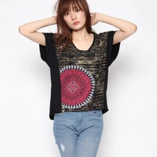 Blusa ineguale scritta usato  Spedire a Italy