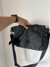 Bolsa de ombro Kipling preta de náilon Avant Garde Sabrina preta macaco, usado comprar usado  Enviando para Brazil