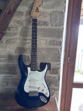 Chitarra elettrica eko usato  Pennabilli