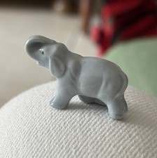 Fève céramique éléphant d'occasion  Paris XI