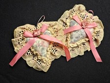 2 travesseiros em forma de coração floral crochê acabamento em renda arco rosa vintage década de 1980 comprar usado  Enviando para Brazil