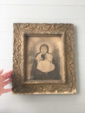 Foto antiga post mortem moldura de gesso infantil papoula flor lembrança Bíblia 15" comprar usado  Enviando para Brazil