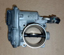 Corpo farfallato 26100 usato  Casoria