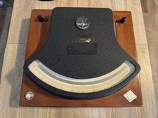 Usado, Voltímetro raro vintage desktop Weston DC com base de madeira modelo 5 e capa acrílica. comprar usado Usado, Voltímetro raro vintage desktop Weston DC com base de madeira modelo 5 e capa acrílica. comprar usado  Enviando para Brazil