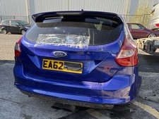 Ford Focus Mk3 ST-3 5Dr Hatch 2012-17 para-choque (traseiro) azul arranhado comprar usado Ford Focus Mk3 ST-3 5Dr Hatch 2012-17 para-choque (traseiro) azul arranhado comprar usado  Enviando para Brazil