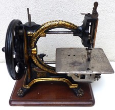Machine coudre ancienne d'occasion  Rueil-Malmaison