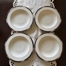 Conjunto de 4 tigelas de sopa/macarrão Lenox Presidential Hancock platina 9" aro largo comprar usado Conjunto de 4 tigelas de sopa/macarrão Lenox Presidential Hancock platina 9" aro largo comprar usado  Enviando para Brazil