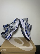 Asics kayano bleu d'occasion  Lespignan
