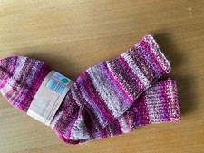 Handgestrickte socken rosa gebraucht kaufen  Hasselroth