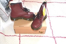 Chaussure neuve martens d'occasion  La Chapelle-en-Vercors