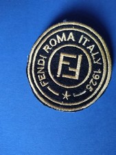 Fendi logo ricamato usato  Sesto San Giovanni