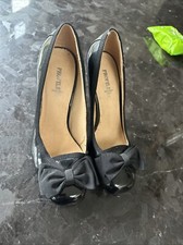 Black court shoes for sale  EPSOM