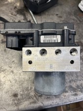 Pompa abs opel usato  Cigliano