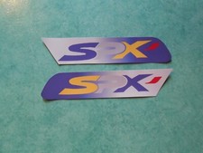 Paire autocollants réservoir d'occasion Paire autocollants réservoir d'occasion  Corbeilles