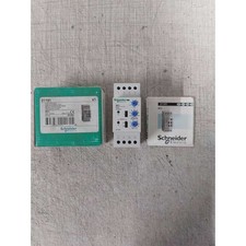 Schneider 21181 relè usato  Italia