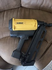 Dewalt dgn9033 nail for sale  SEVENOAKS