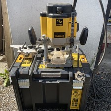Dewalt dw625e router for sale  LLANIDLOES