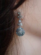 Belles boucles oreilles d'occasion Belles boucles oreilles d'occasion  Chantelle