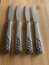 Faca vintage Oneida Cheerios Bee infantil ou aperitivo conjunto de 4 comprar usado Faca vintage Oneida Cheerios Bee infantil ou aperitivo conjunto de 4 comprar usado  Enviando para Brazil