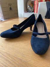 Nwt women suede for sale  READING