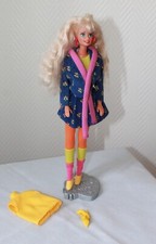 Jolie barbie habillé d'occasion  Avrillé