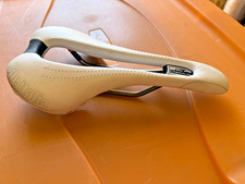 Selle italia superflow d'occasion  Expédié en Belgium