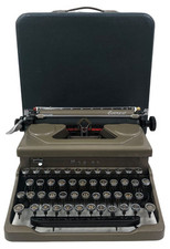 Macchina scrivere everest usato  Vimodrone